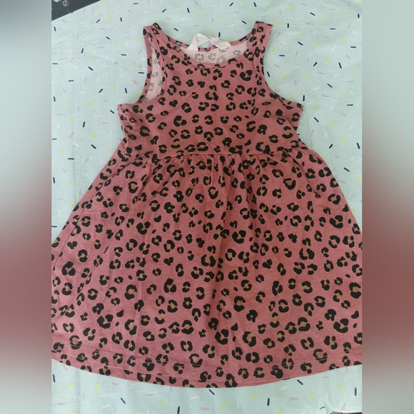 Bundle of 4 summer dresses 2T - Picture 5 of 8